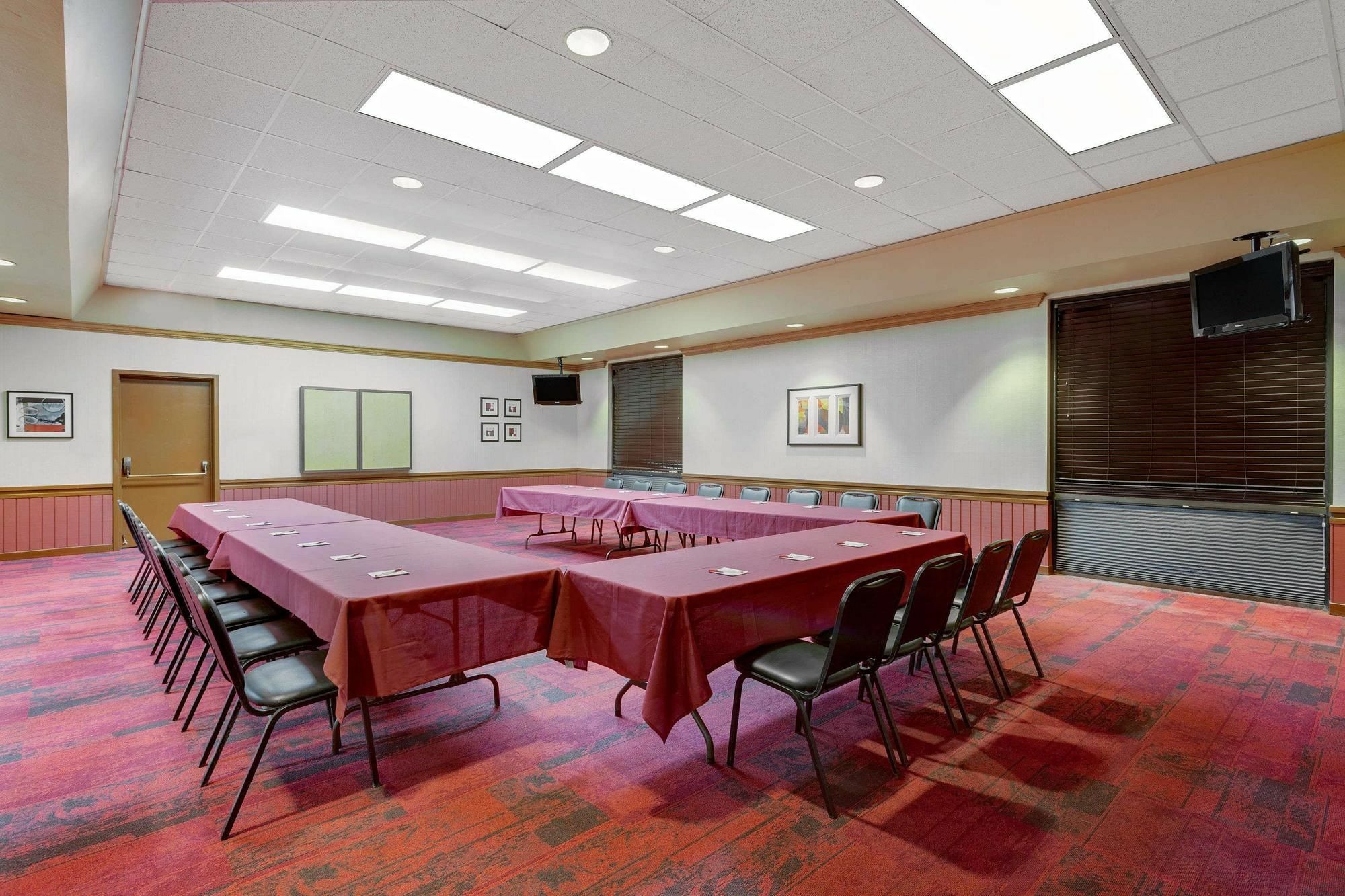 Ramada By Wyndham Hotel
