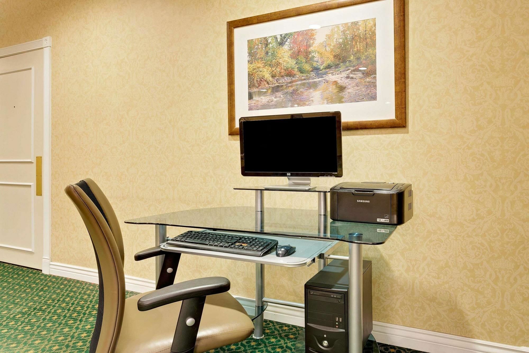 Ramada By Wyndham 3* Provo